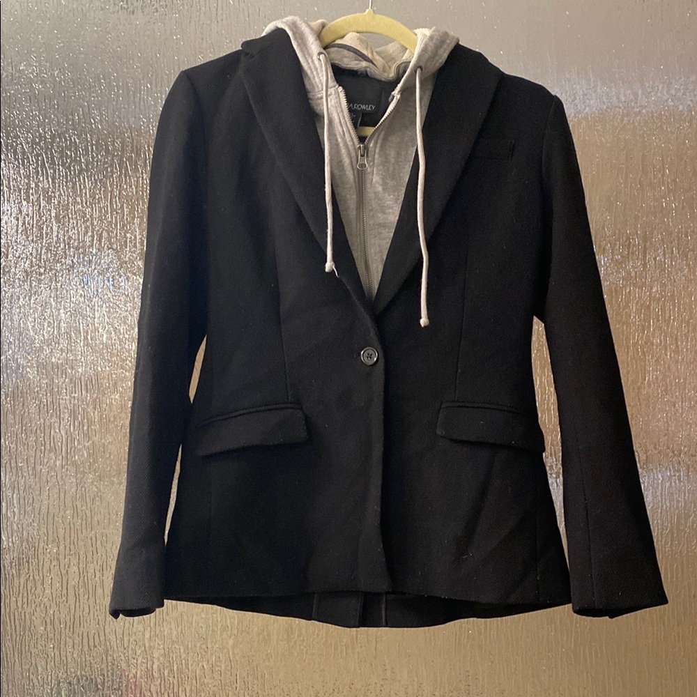 Cynthia Rowley Black and Gray Blazer with Structured Shoulders
